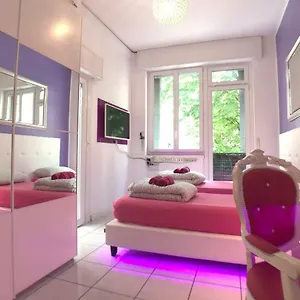 Duomo Luxury House 9 Pax , Milano Italia